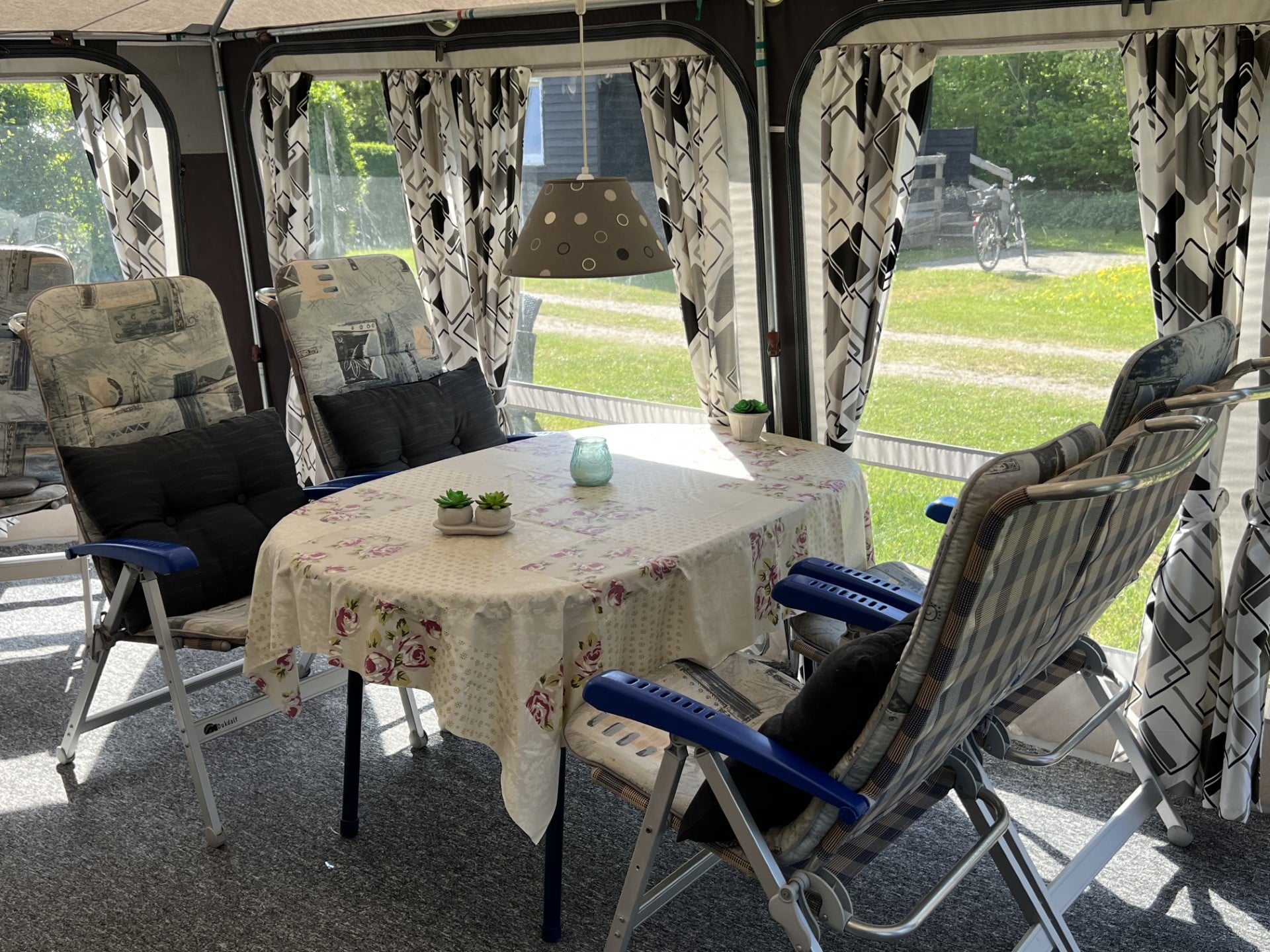 Campingvogn C1 — fortelt